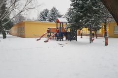 dvor v zime