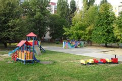 šmykľavka a vláčik
